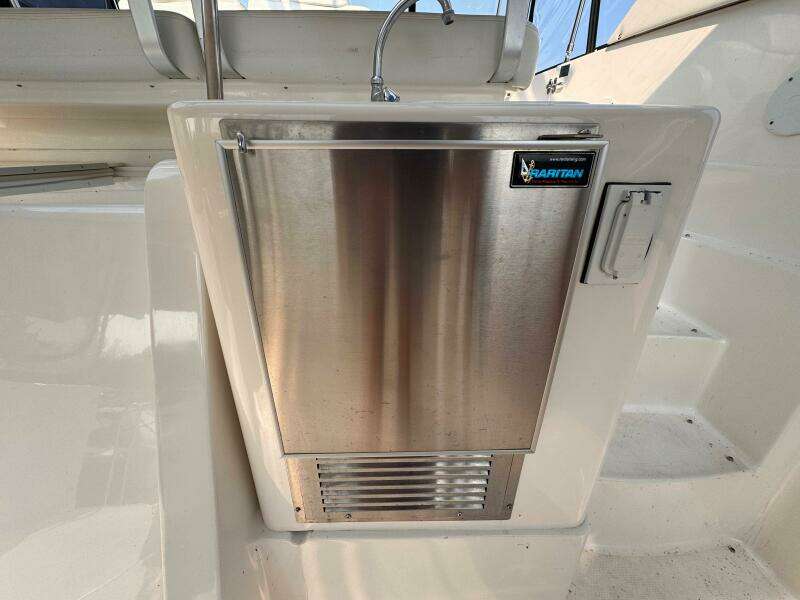 Overboard 35ft Silverton Yacht For Sale
