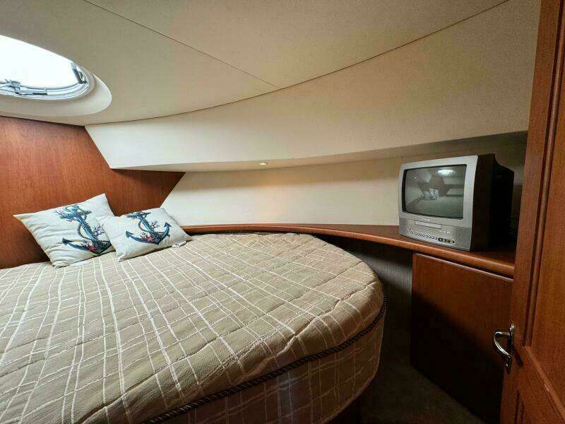 Overboard 35ft Silverton Yacht For Sale