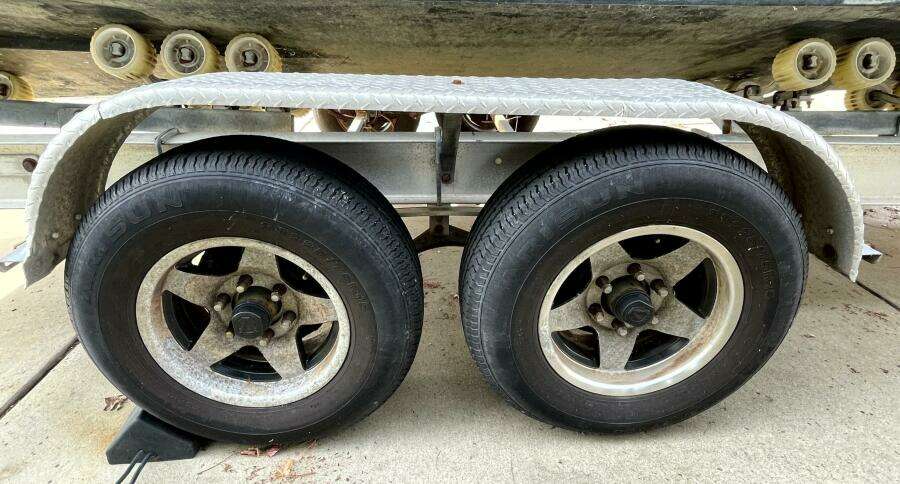 25ft Aquasport Yacht For Sale