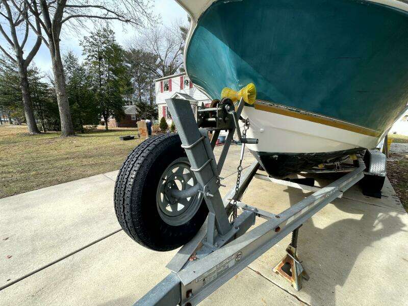 25ft Aquasport Yacht For Sale