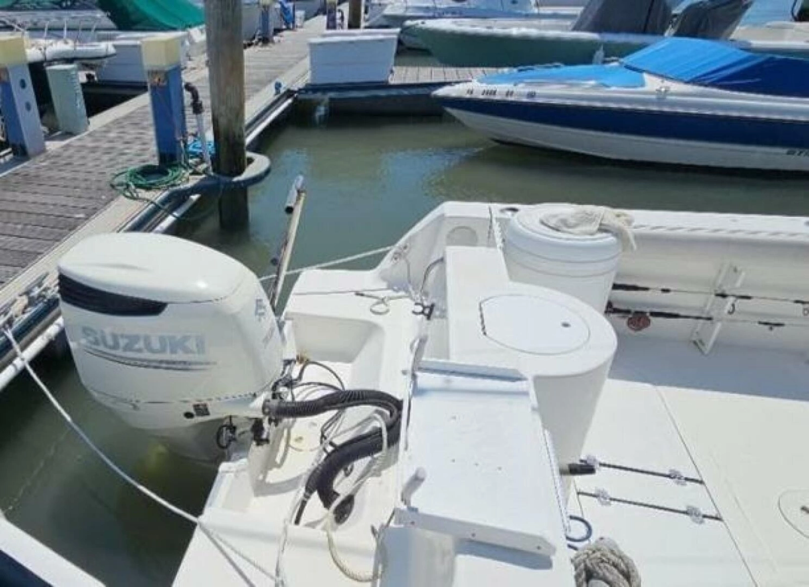 2001 Aquasport 250 Explorer