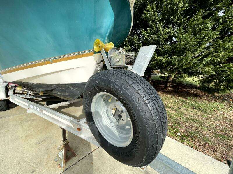 25ft Aquasport Yacht For Sale