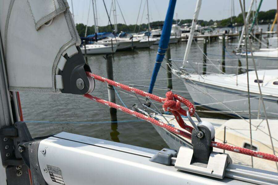 Mauri Jo 33ft Beneteau Yacht For Sale