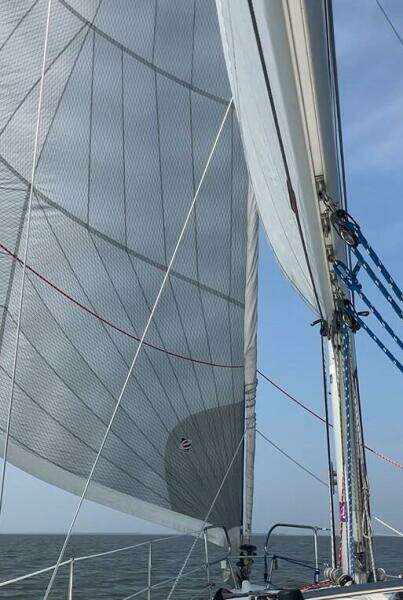Mauri Jo 33ft Beneteau Yacht For Sale