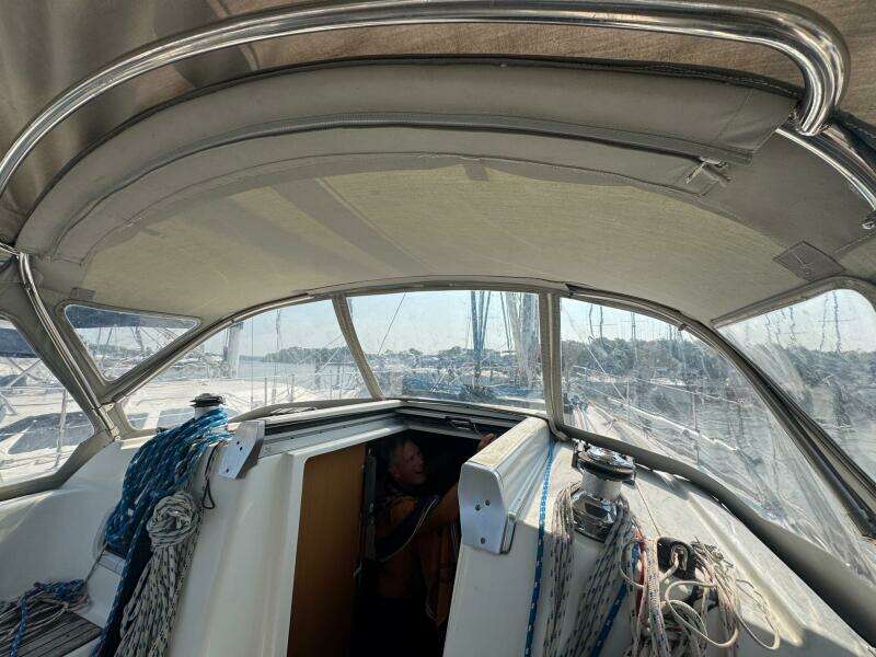 Mauri Jo 33ft Beneteau Yacht For Sale