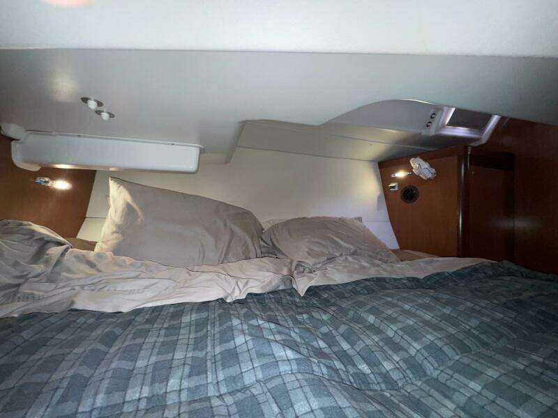 Mauri Jo 33ft Beneteau Yacht For Sale