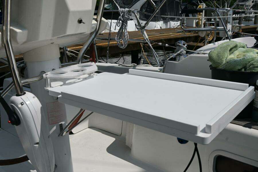 Mauri Jo 33ft Beneteau Yacht For Sale