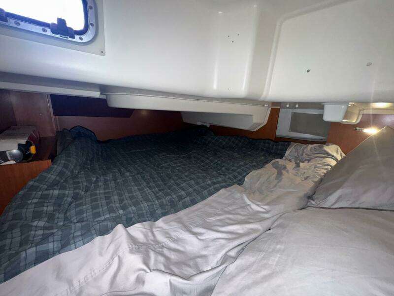 Mauri Jo 33ft Beneteau Yacht For Sale