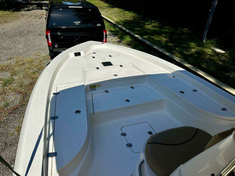 22ft NauticStar Yacht For Sale
