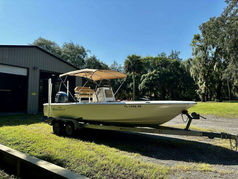 22ft NauticStar Yacht For Sale