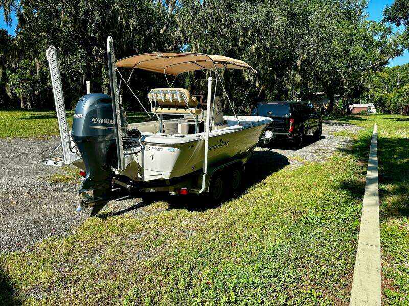22ft NauticStar Yacht For Sale