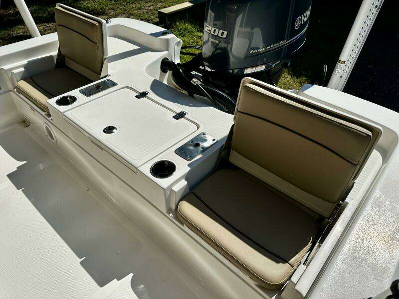 22ft NauticStar Yacht For Sale