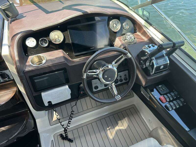 Panacea 32ft Regal Yacht For Sale
