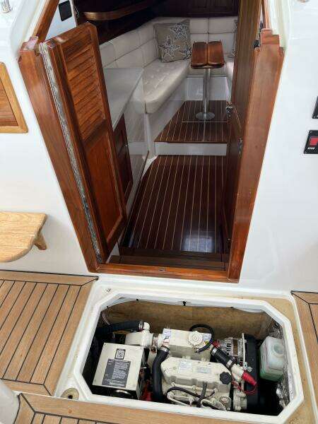 At Ease 34ft MJM Yacht For Sale