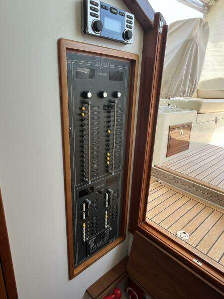 At Ease 34ft MJM Yacht For Sale