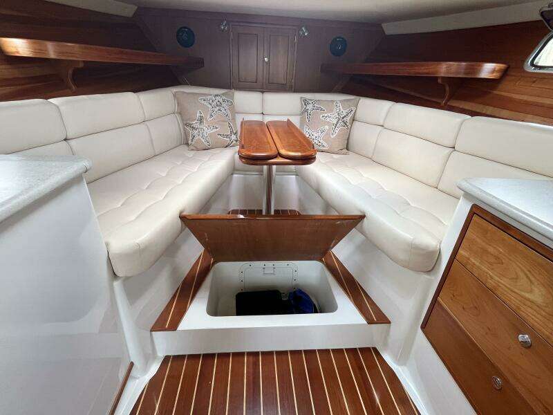 At Ease 34ft MJM Yacht For Sale