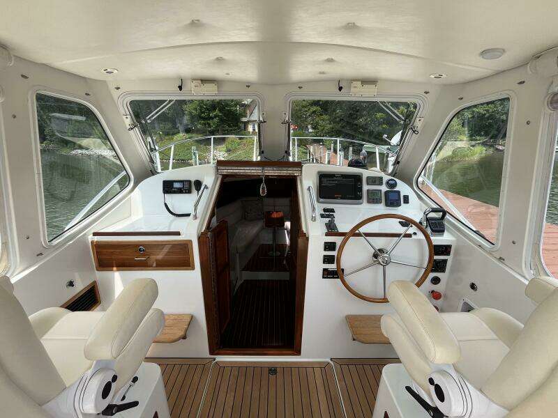 At Ease 34ft MJM Yacht For Sale