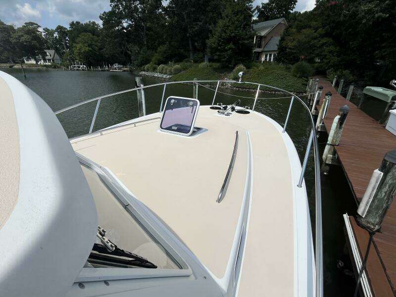 At Ease 34ft MJM Yacht For Sale