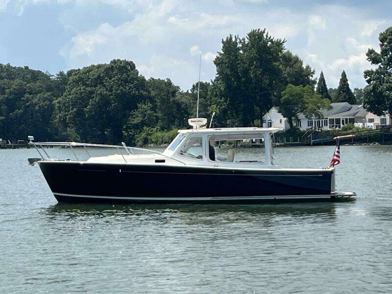 At Ease 34ft MJM Yacht For Sale