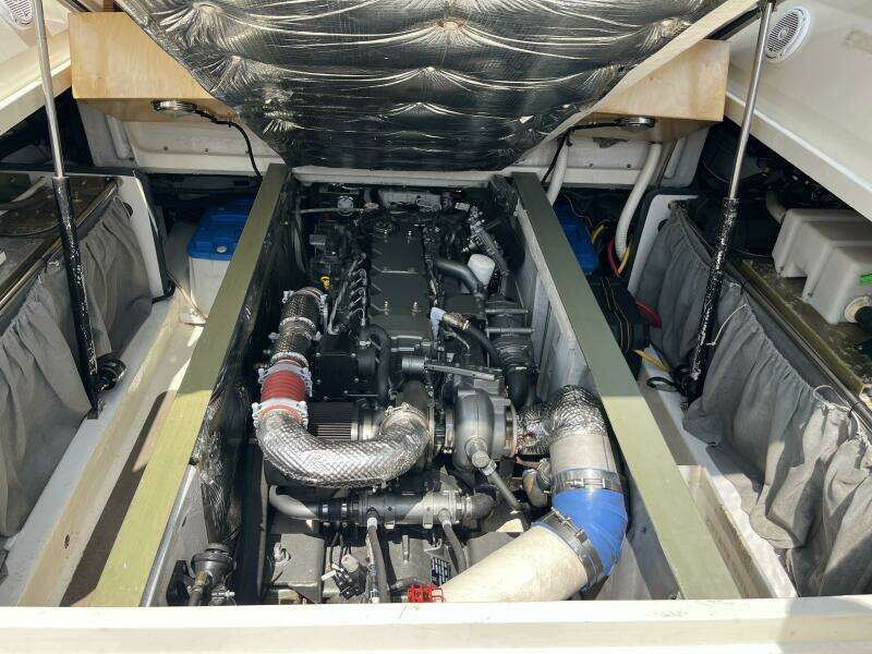 At Ease 34ft MJM Yacht For Sale