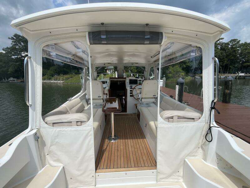 At Ease 34ft MJM Yacht For Sale