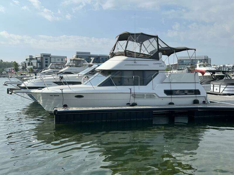 32ft Carver Yacht For Sale