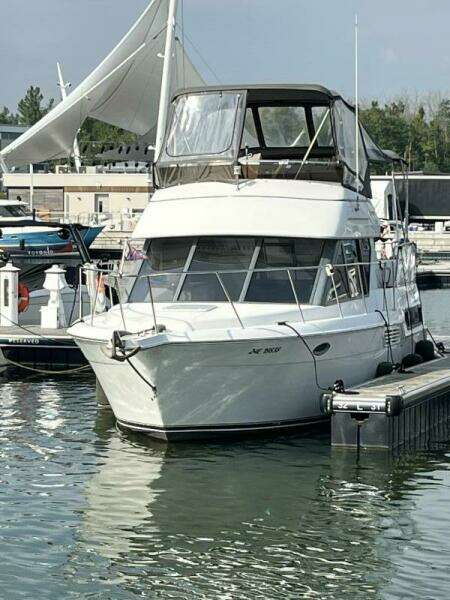 32ft Carver Yacht For Sale