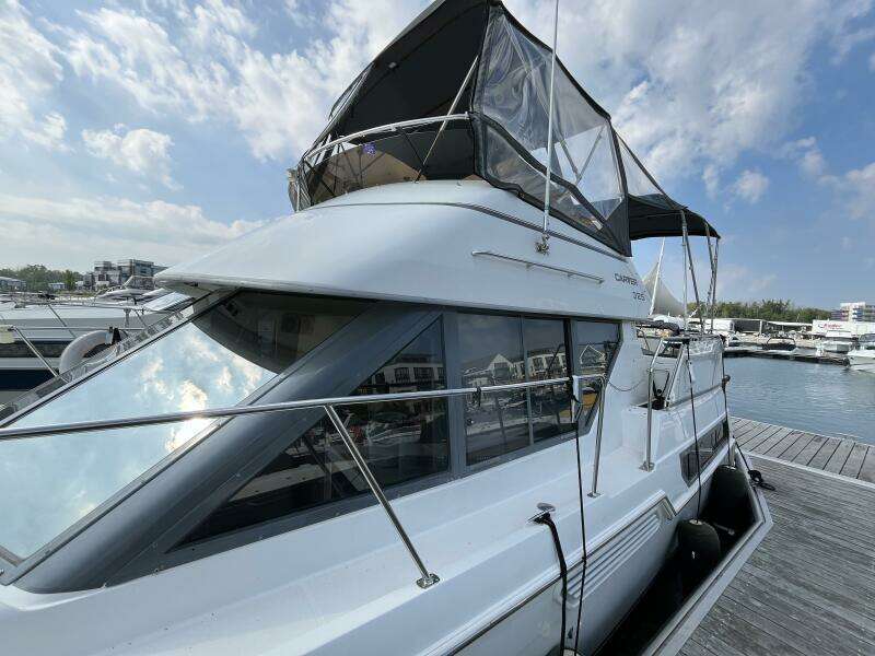 32ft Carver Yacht For Sale