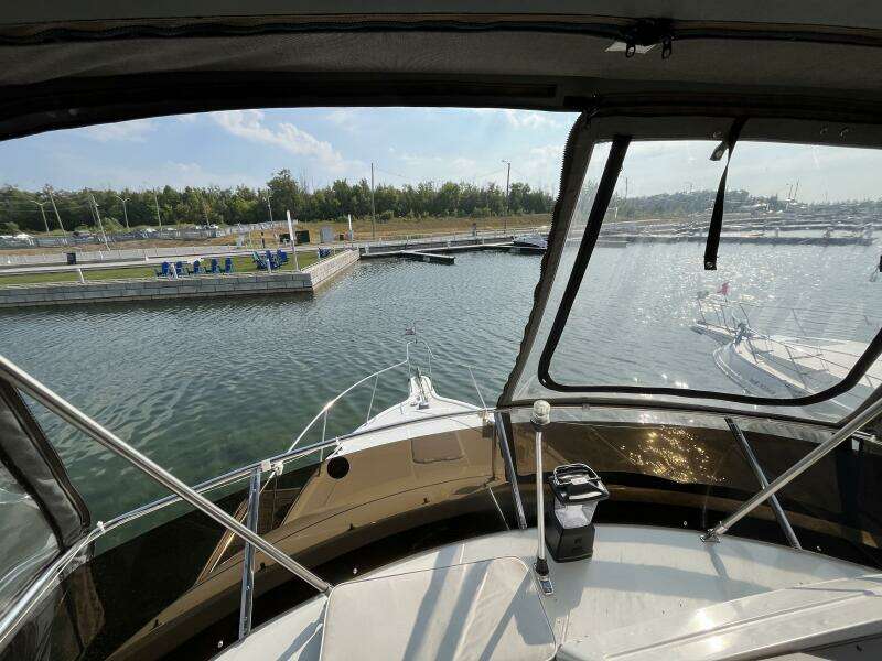32ft Carver Yacht For Sale