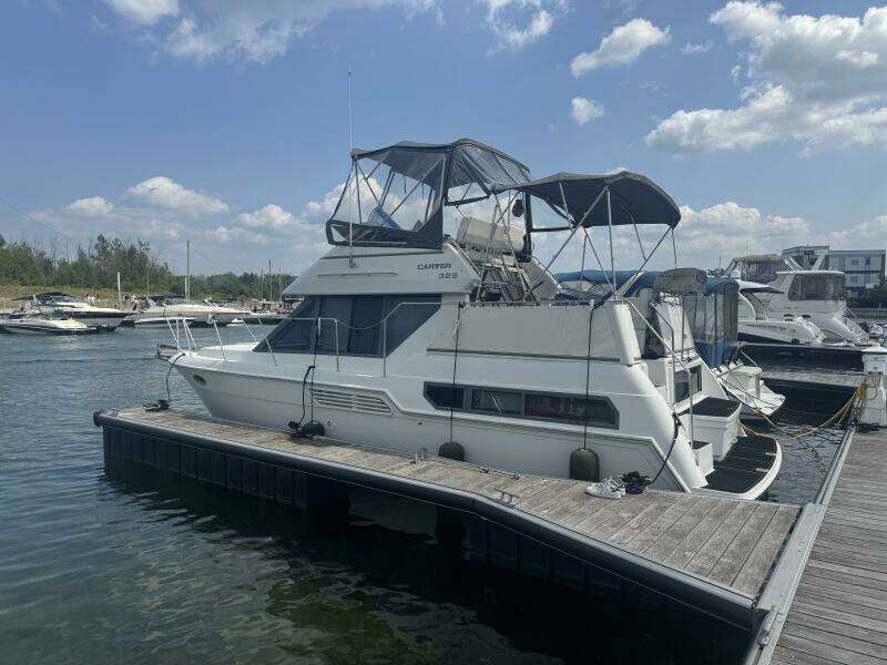 32ft Carver Yacht For Sale