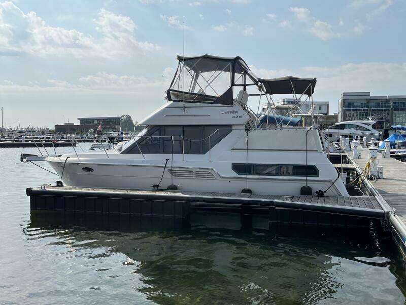 32ft Carver Yacht For Sale