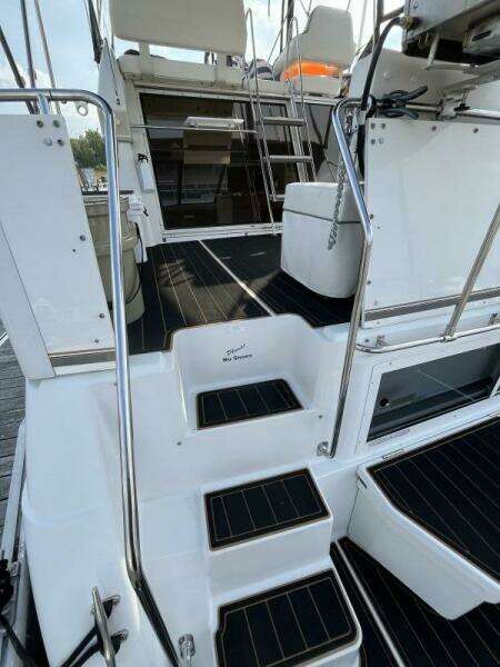 32ft Carver Yacht For Sale
