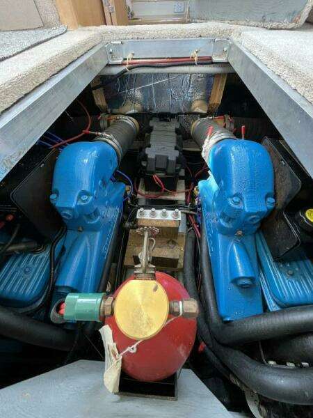 32ft Carver Yacht For Sale