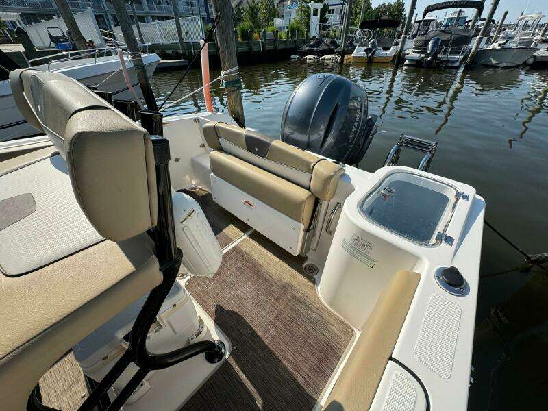 22ft Wellcraft Yacht For Sale
