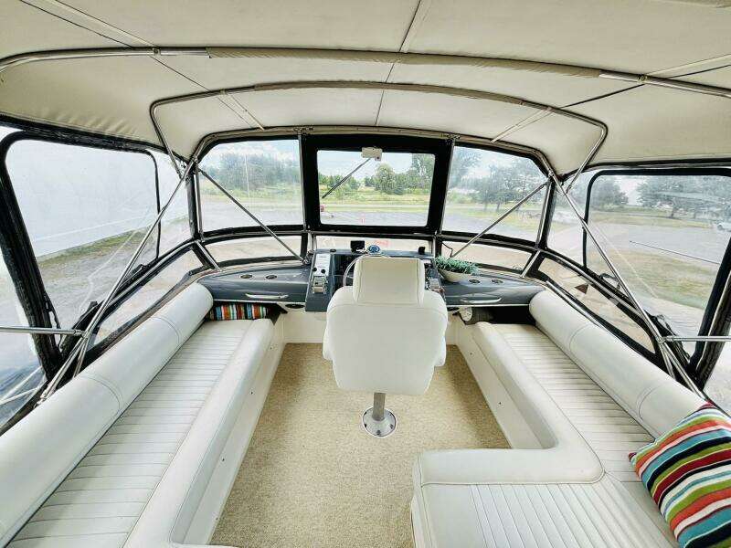 FINAL DIAMOND III 43ft Bayliner Yacht For Sale