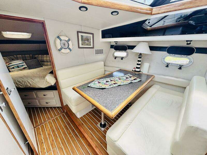 FINAL DIAMOND III 43ft Bayliner Yacht For Sale