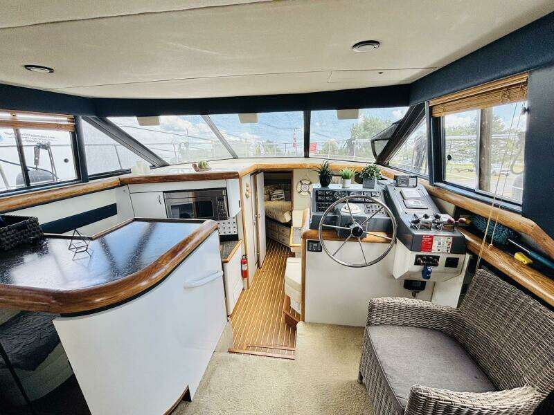 FINAL DIAMOND III 43ft Bayliner Yacht For Sale