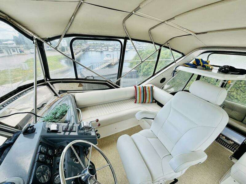 FINAL DIAMOND III 43ft Bayliner Yacht For Sale