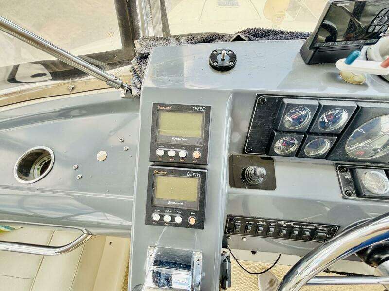 FINAL DIAMOND III 43ft Bayliner Yacht For Sale