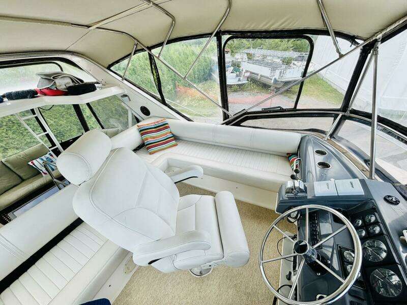 FINAL DIAMOND III 43ft Bayliner Yacht For Sale