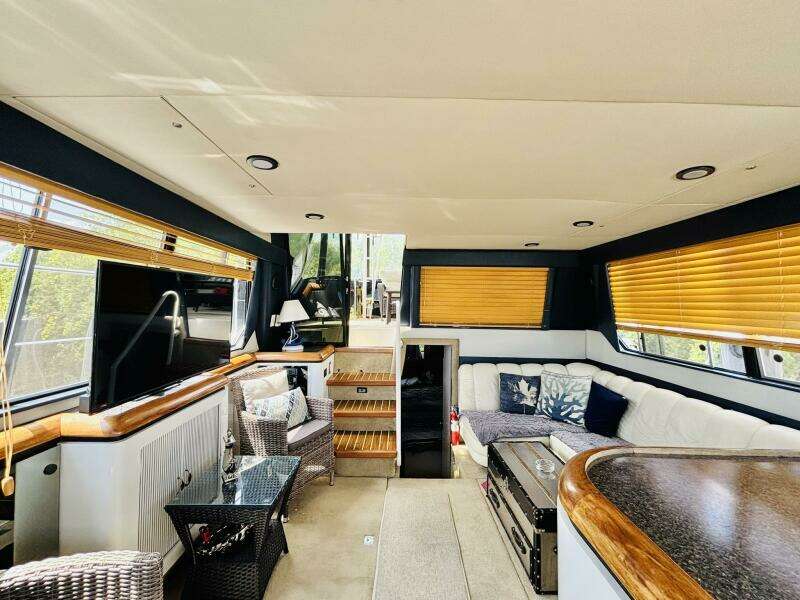 FINAL DIAMOND III 43ft Bayliner Yacht For Sale