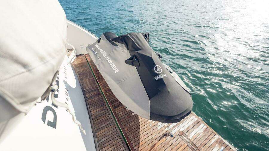 Drakar 70ft Azimut Yacht For Sale