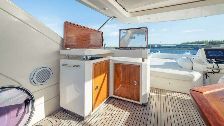 Drakar 70ft Azimut Yacht For Sale
