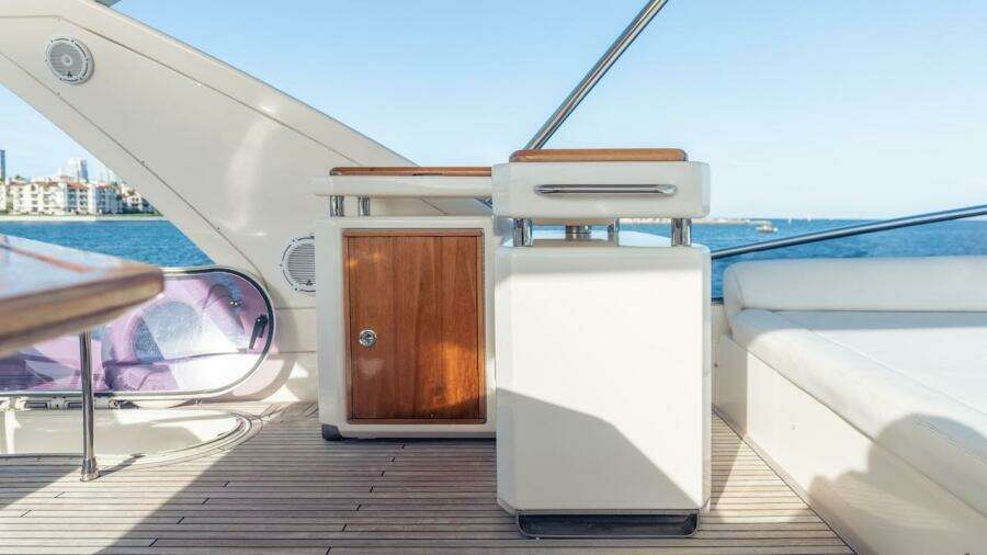Drakar 70ft Azimut Yacht For Sale
