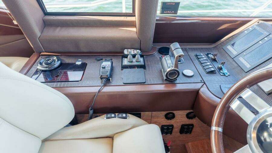 Drakar 70ft Azimut Yacht For Sale