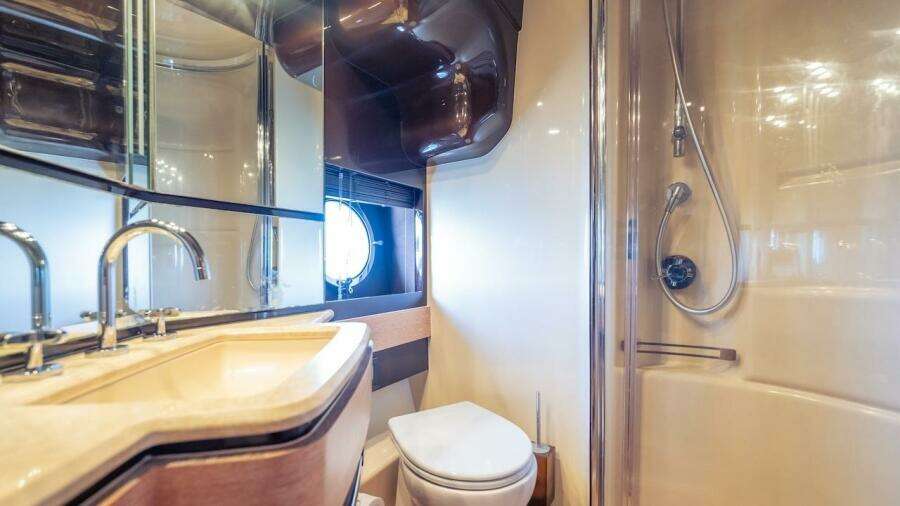 Drakar 70ft Azimut Yacht For Sale