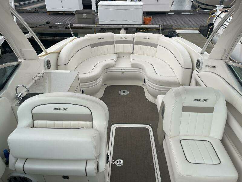 30ft Sea Ray Yacht For Sale