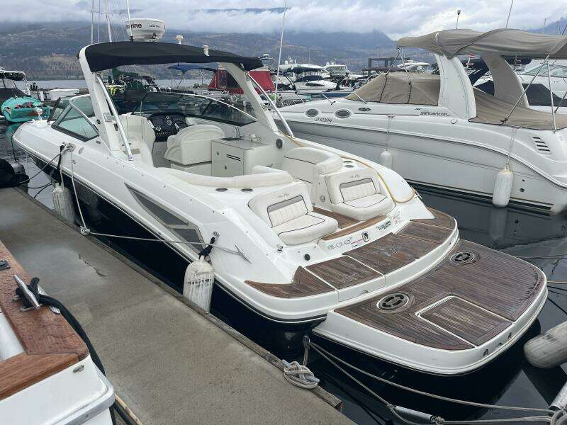 30ft Sea Ray Yacht For Sale