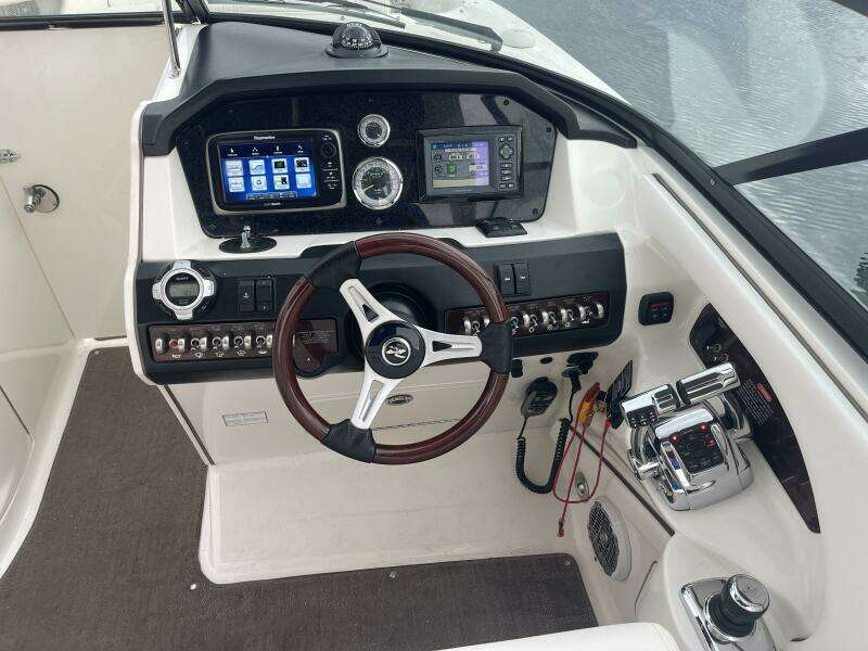 30ft Sea Ray Yacht For Sale