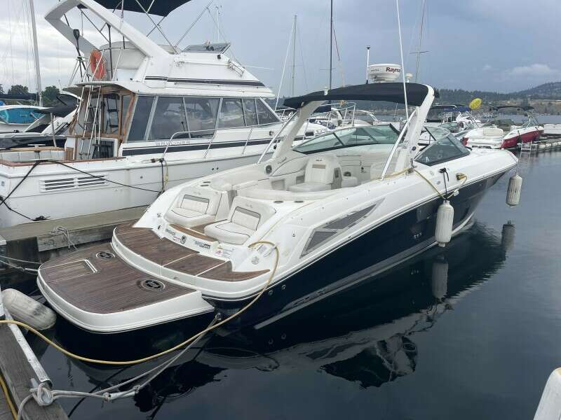 30ft Sea Ray Yacht For Sale